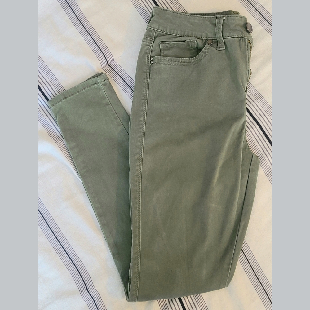 Seven7 High Rise Skin-Fit Jeans